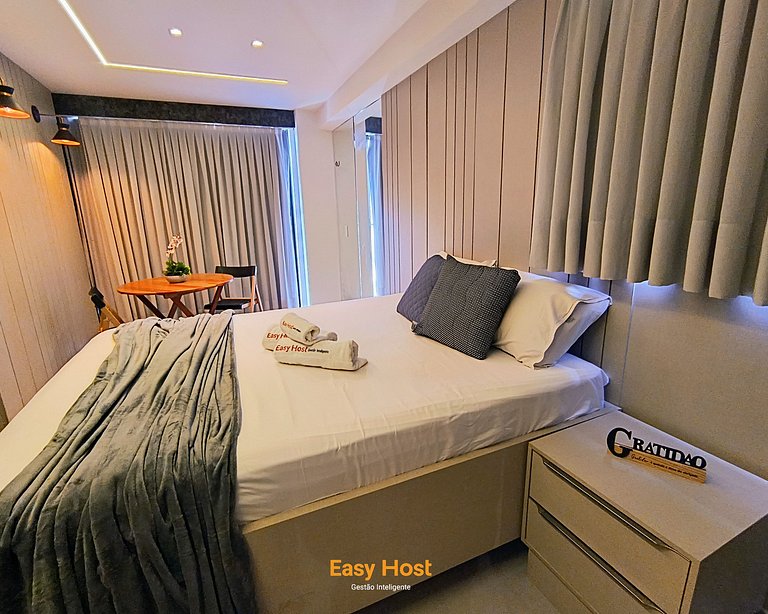 Studio 703. Neo Duos Intermares  - By EasyHost