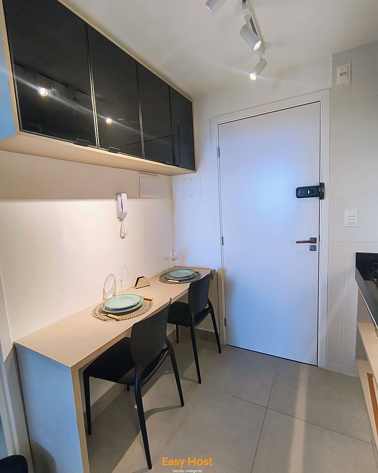Studio 703. Neo Duos Intermares  - By EasyHost
